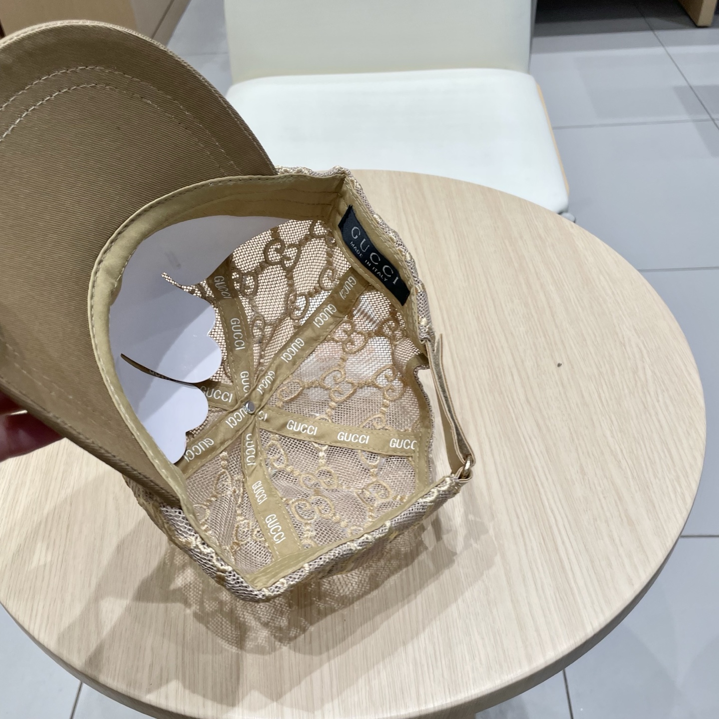  原单品质
GUCCI古奇渔夫帽👒官网新品Gucci棒球帽🧢火爆来袭 工艺非常精美 高档大气上档次！低调