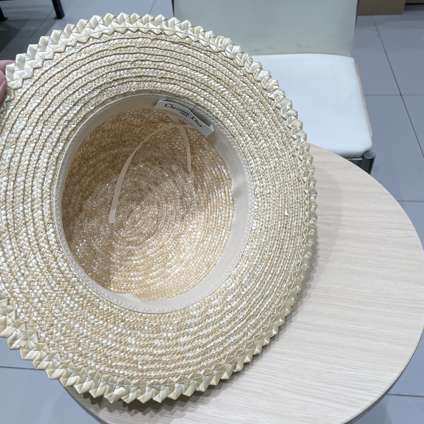  迪奥Dior法式草帽天然麦杆草菠萝蚊帽遮阳防晒夏日大檐