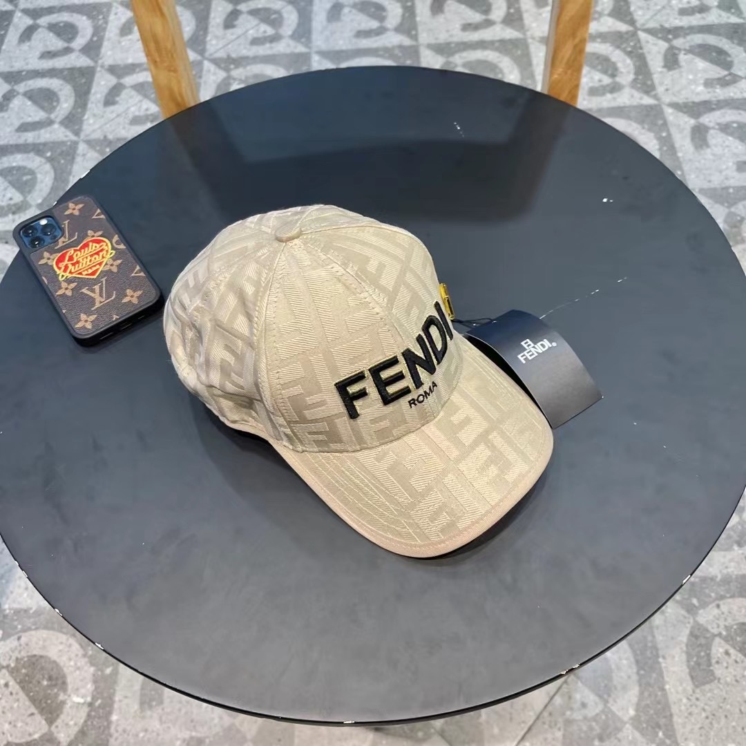  FENDI芬迪 老花系列棒球帽🧢 经典FF中古单品，气质穿搭单品，质量杠杠强