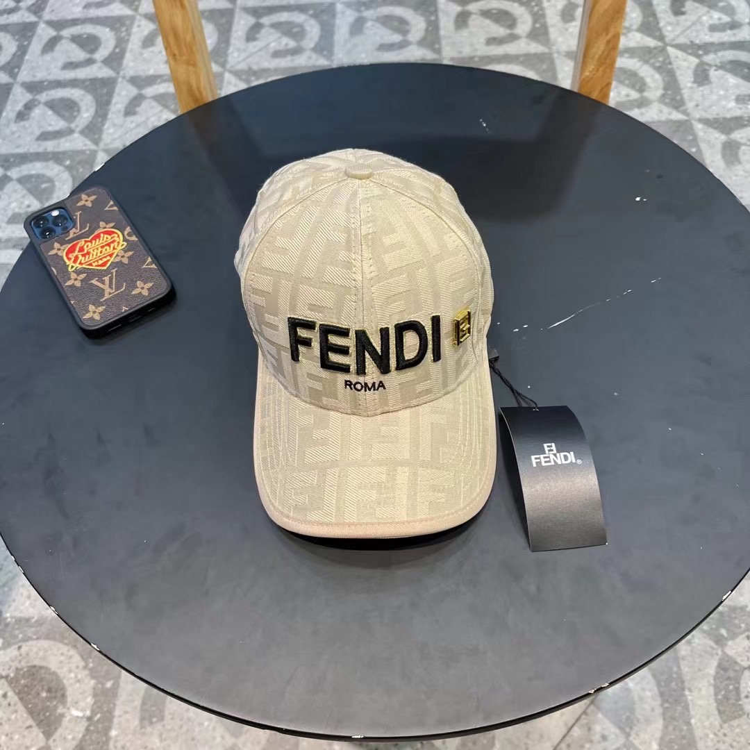  FENDI芬迪 老花系列棒球帽🧢 经典FF中古单品，气质穿搭单品，质量杠杠强
