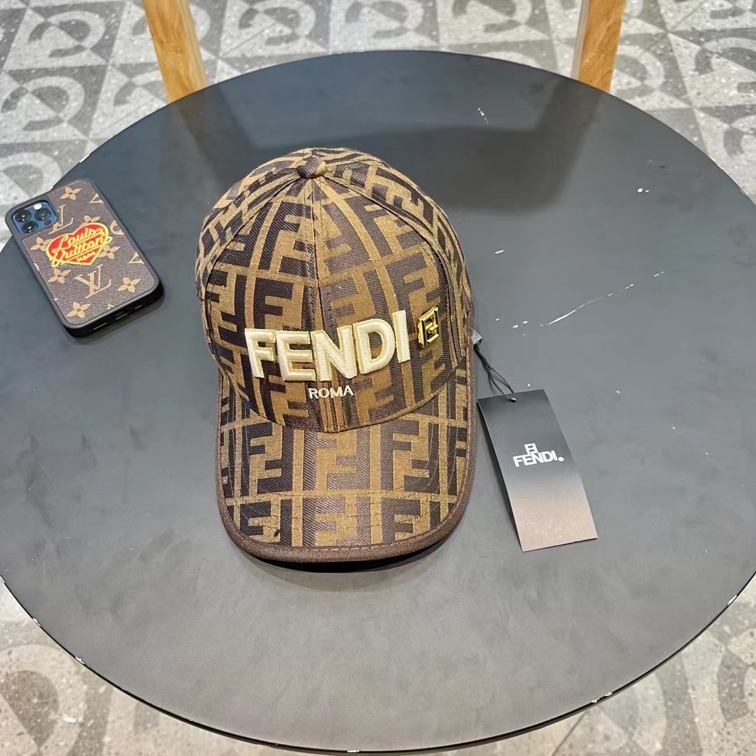  FENDI芬迪 老花系列棒球帽🧢 经典FF中古单品，气质穿搭单品，质量杠杠强