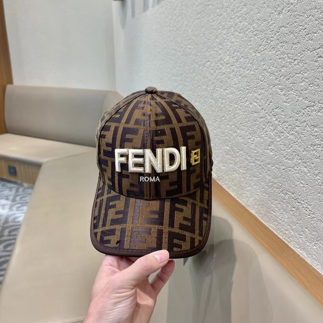  FENDI芬迪 老花系列棒球帽🧢 经典FF中古单品，气质穿搭单品，质量杠杠强