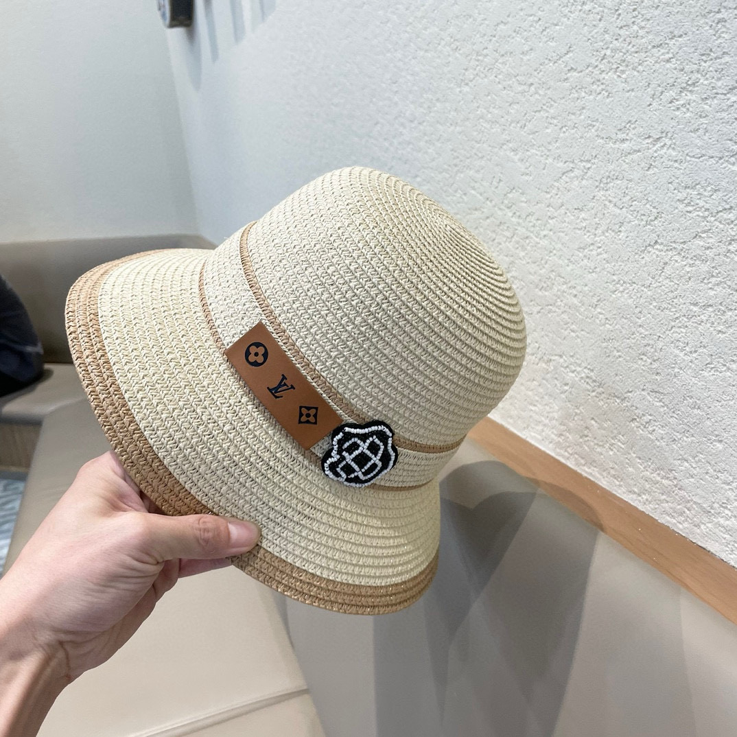   LV 路易威登2024新款草编蝴蝶结🎀遮阳圆顶帽檐草帽🤩沙滩风格，简约大方，百搭单品～外出首选，新