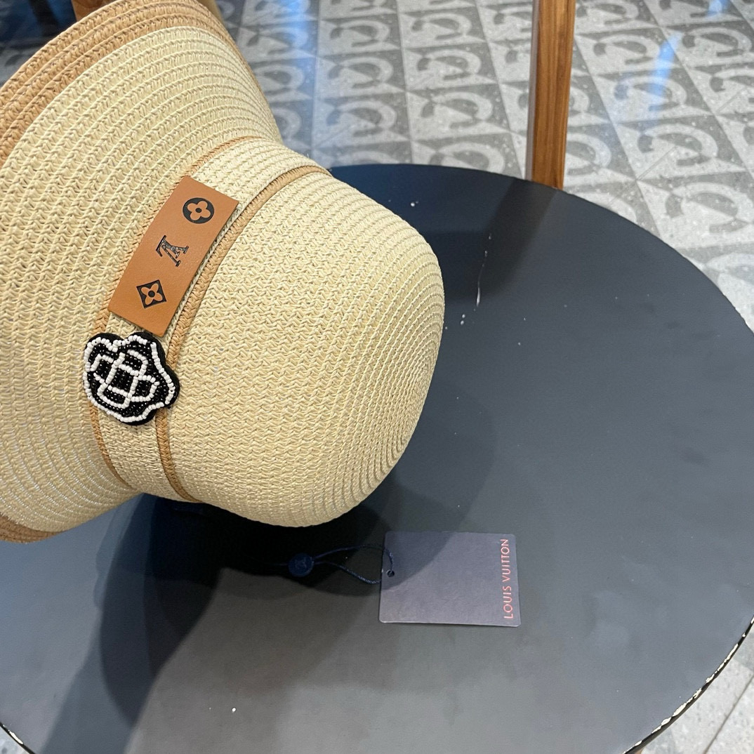    LV 路易威登2024新款草编蝴蝶结🎀遮阳圆顶帽檐草帽🤩沙滩风格，简约大方，百搭单品～外出首选，新