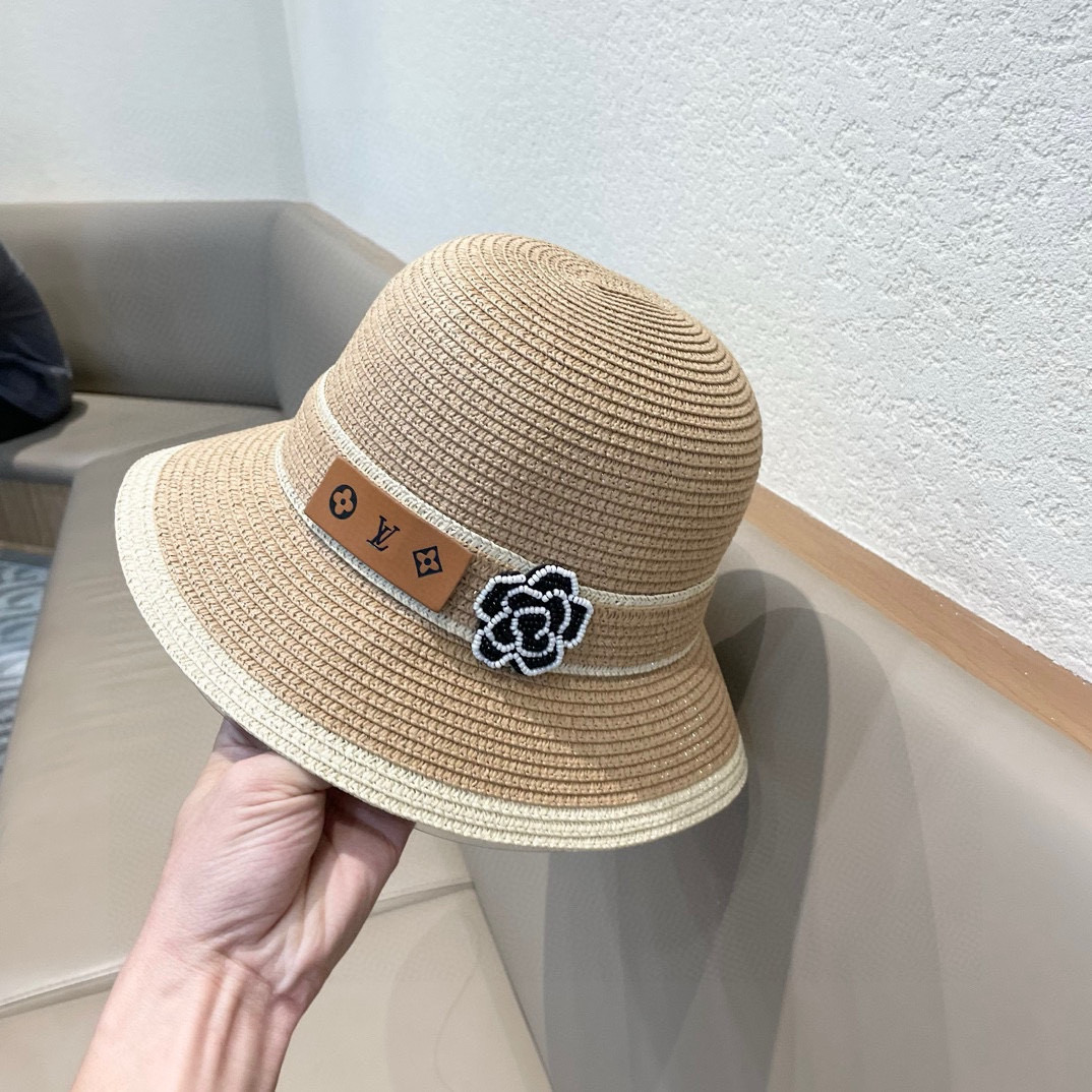    LV 路易威登2024新款草编蝴蝶结🎀遮阳圆顶帽檐草帽🤩沙滩风格，简约大方，百搭单品～外出首选，新
