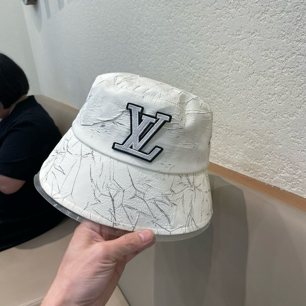  LV路易威登原单刺绣渔夫帽  专柜热卖款纯棉内里，轻盈透气。完美版型，对格精准无误，原厂品质，独家实物