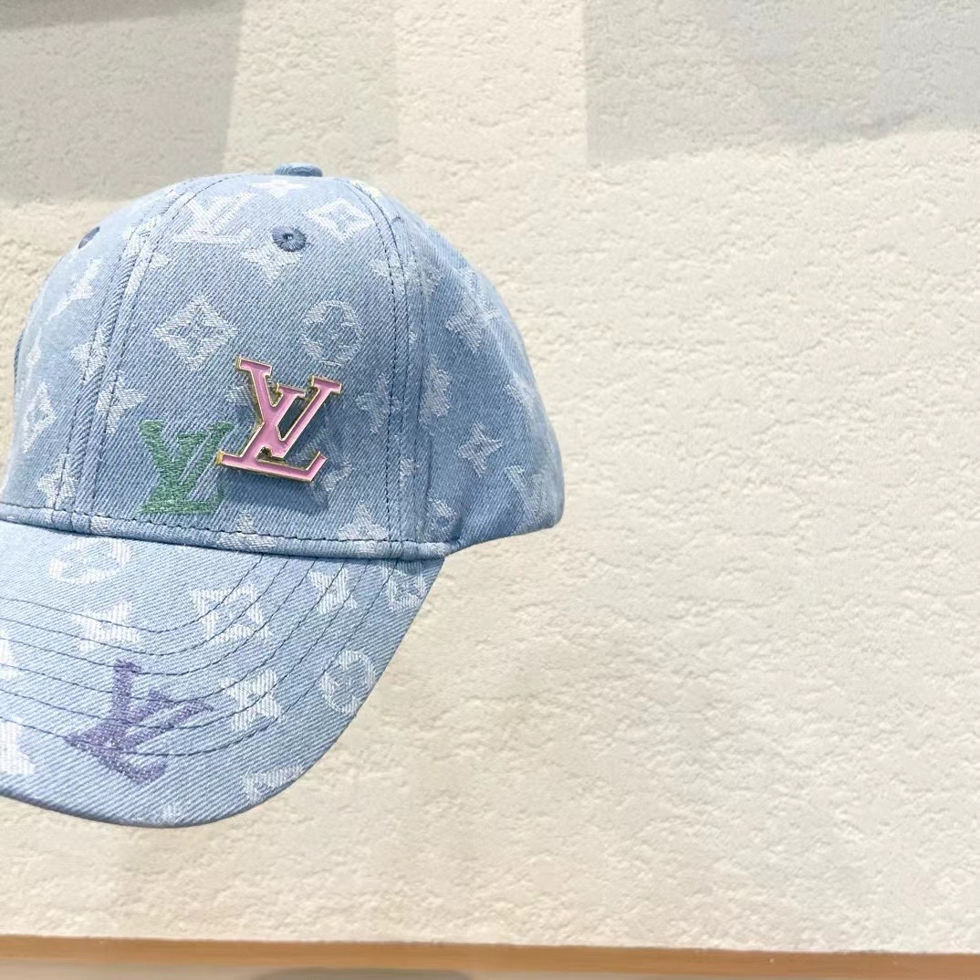  路易威登LouisVuitton2024新款牛仔棒球帽🧢  
LV棒球帽，简约大气，男女通用