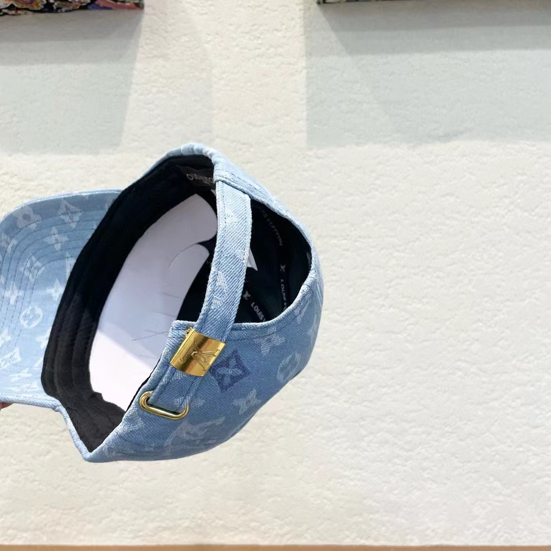  路易威登LouisVuitton2024新款牛仔棒球帽🧢  
LV棒球帽，简约大气，男女通用