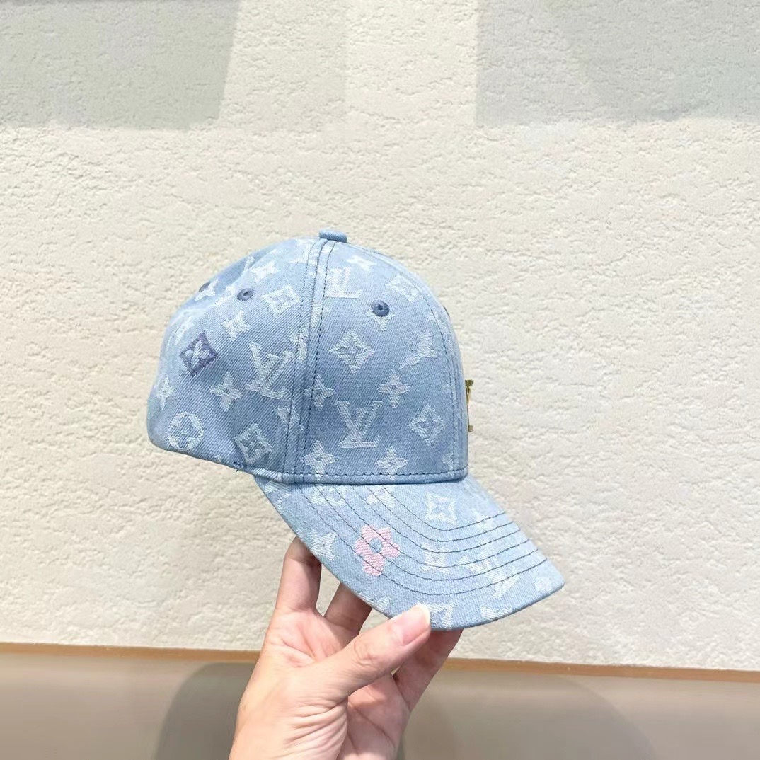  路易威登LouisVuitton2024新款牛仔棒球帽🧢  
LV棒球帽，简约大气，男女通用