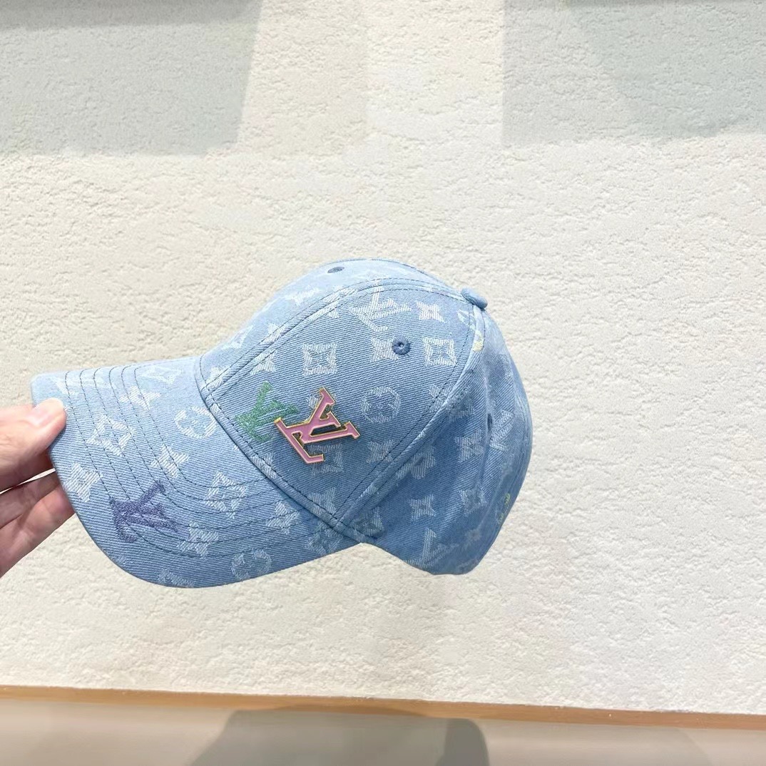  路易威登LouisVuitton2024新款牛仔棒球帽🧢  
LV棒球帽，简约大气，男女通用