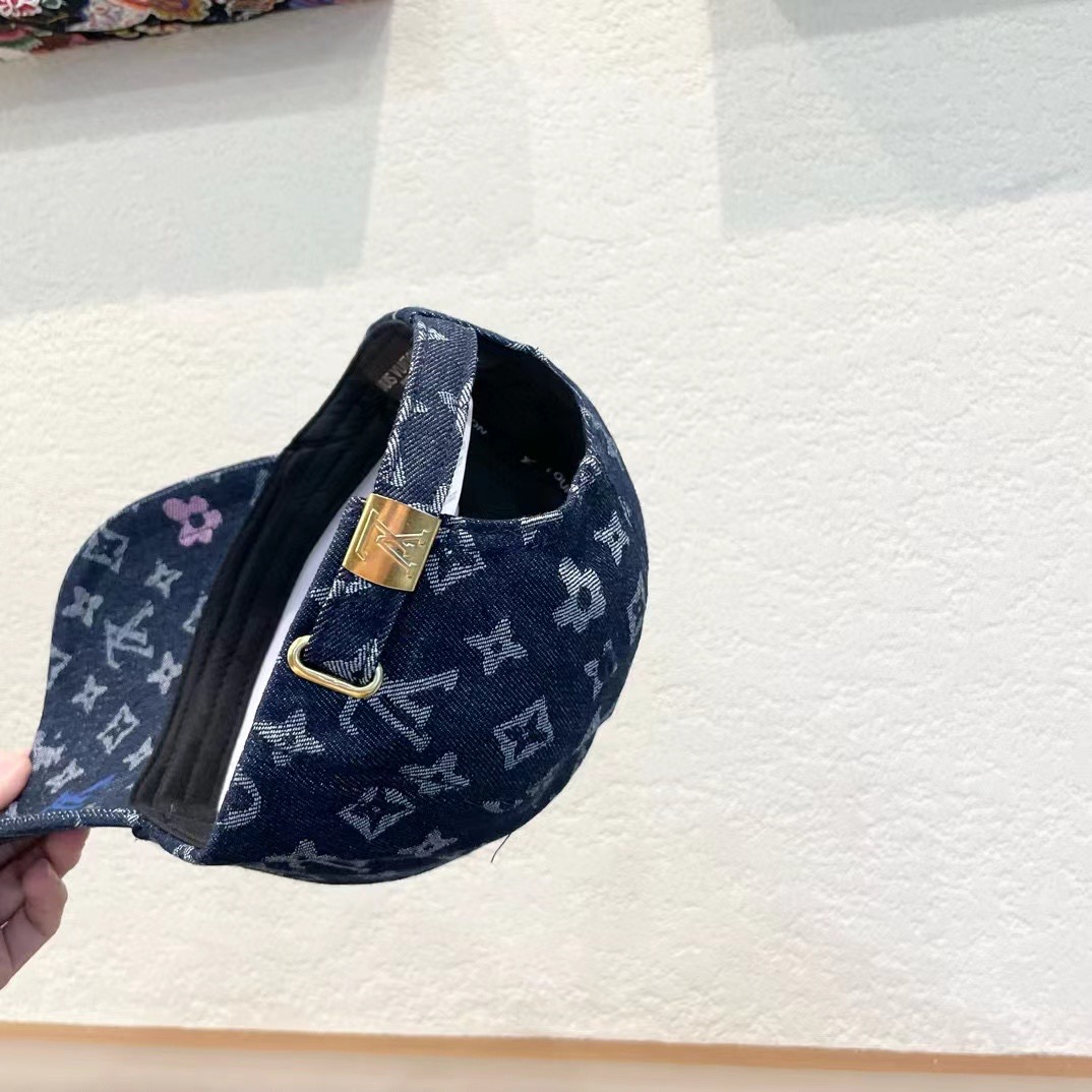  路易威登LouisVuitton2024新款牛仔棒球帽🧢  
LV棒球帽，简约大气，男女通用