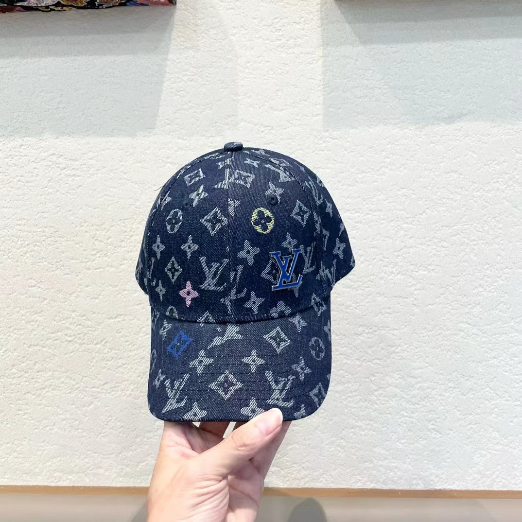  路易威登LouisVuitton2024新款牛仔棒球帽🧢  
LV棒球帽，简约大气，男女通用