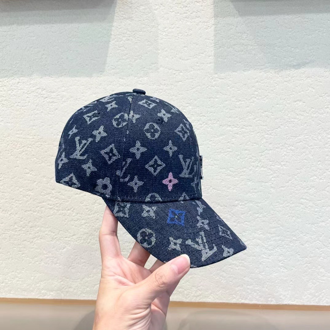  路易威登LouisVuitton2024新款牛仔棒球帽🧢  
LV棒球帽，简约大气，男女通用