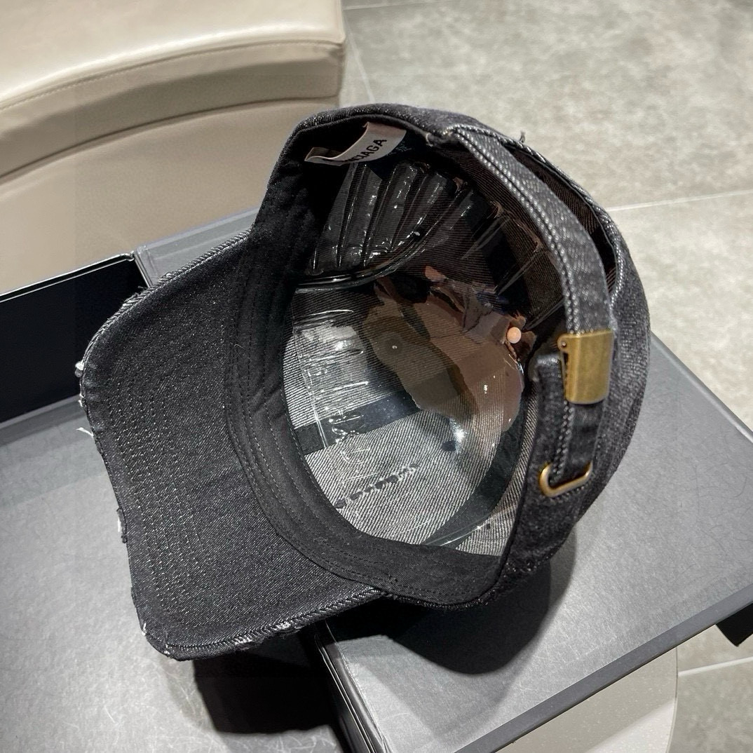  【balenciaga 巴黎世家】2025新款棒球帽，男女通用～酷帅出街

👉