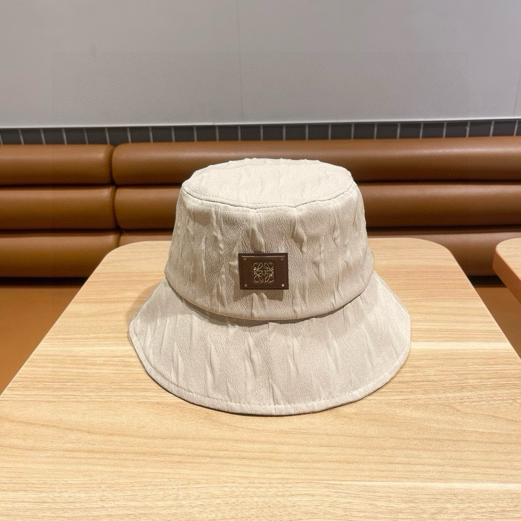  LOEWE 罗意威  2024春夏新款布帽，百褶款渔夫帽，头围57cm