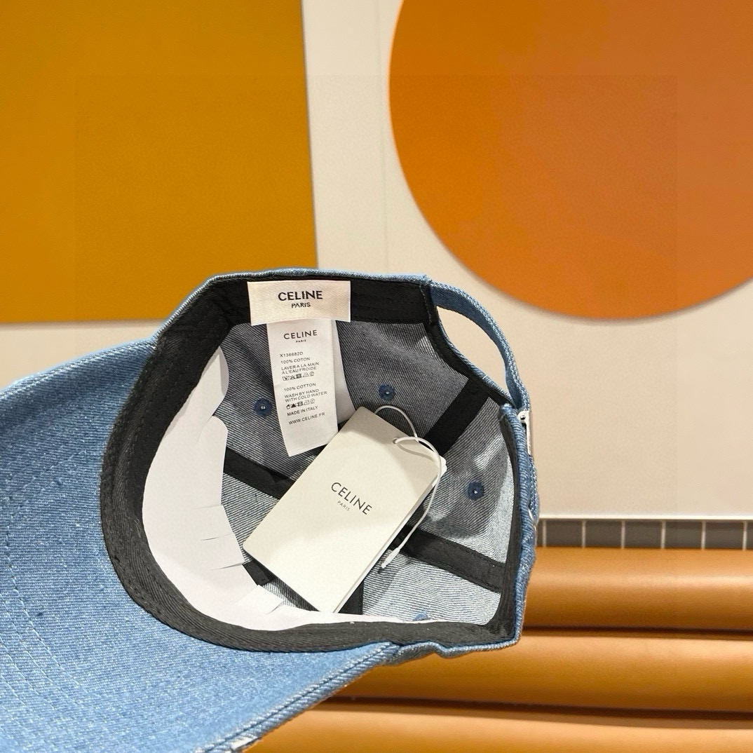  CELINE 塞琳 新款 🆕 棒球帽 🧢 
原单棒球帽 🧢
面料轻盈透气。 💥
完美版型，
原厂品质，
