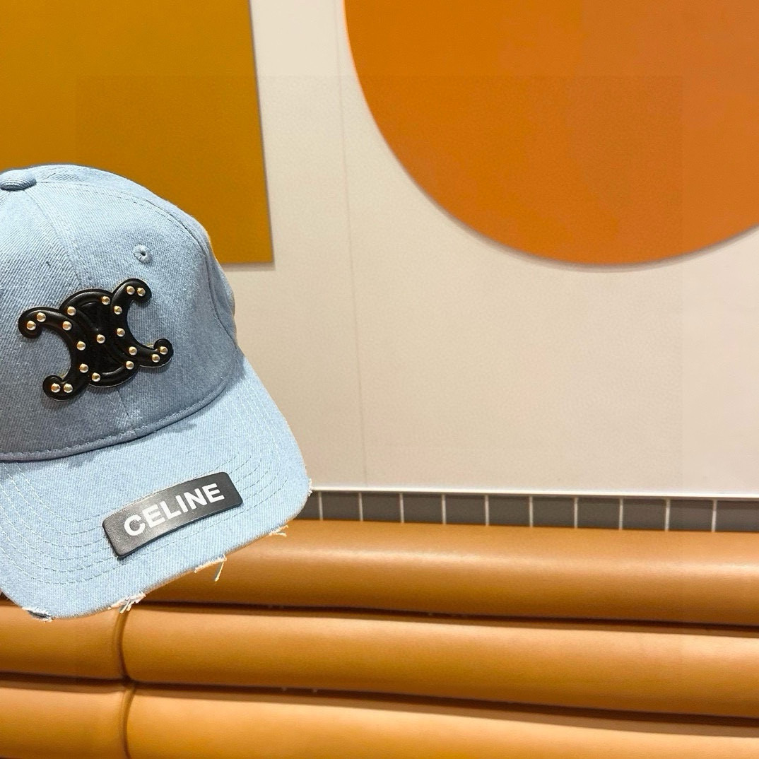  CELINE 塞琳 新款 🆕 棒球帽 🧢 
原单棒球帽 🧢
面料轻盈透气。 💥
完美版型，
原厂品质，