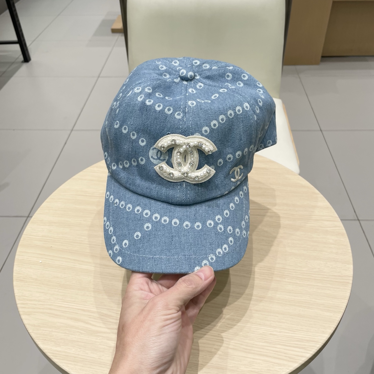  Chanel 25春夏新款丹宁牛仔链条印花渔夫帽显脸小遮阳防晒盆帽棒球鸭舌帽