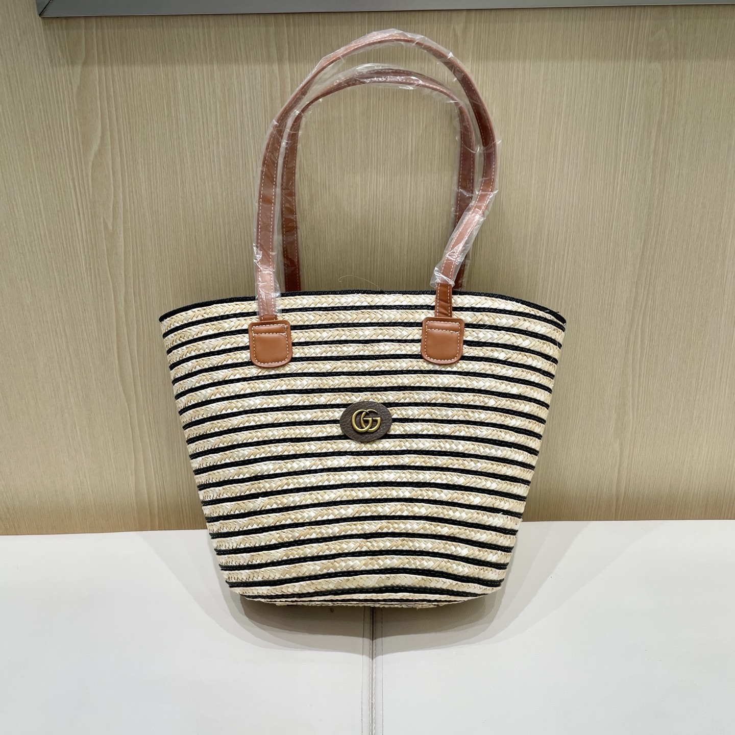 NO:223944,Gucci2025 versatile fashion straw woven bag large capacity woven bag tote bag women one shoulder handbag commuter beach bag hat straw hat fisherman hat baseball hat knit hat, hat, gucci, espadrilles, espadrilles, totes, hats19860909Gucci2025百搭时尚草编包大容量编织包托特包女单肩手提包通勤沙滩包包帽子草帽渔夫帽棒球帽针织帽,帽子,gucci,espadrilles,espadrilles,totes,hats,hat