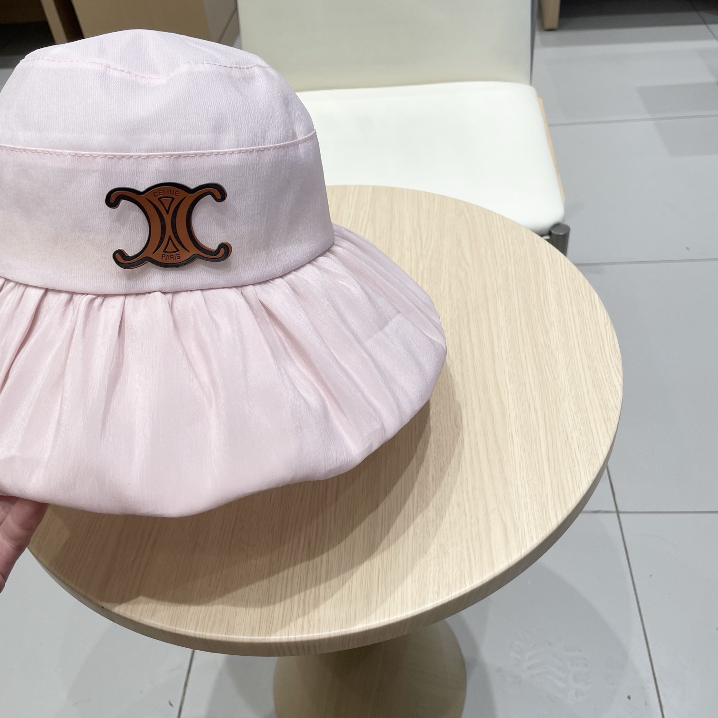  塞琳Celine新款夏季薄款遮阳布帽女户外休闲时尚蝴蝶结渔夫帽大沿遮脸盆帽潮