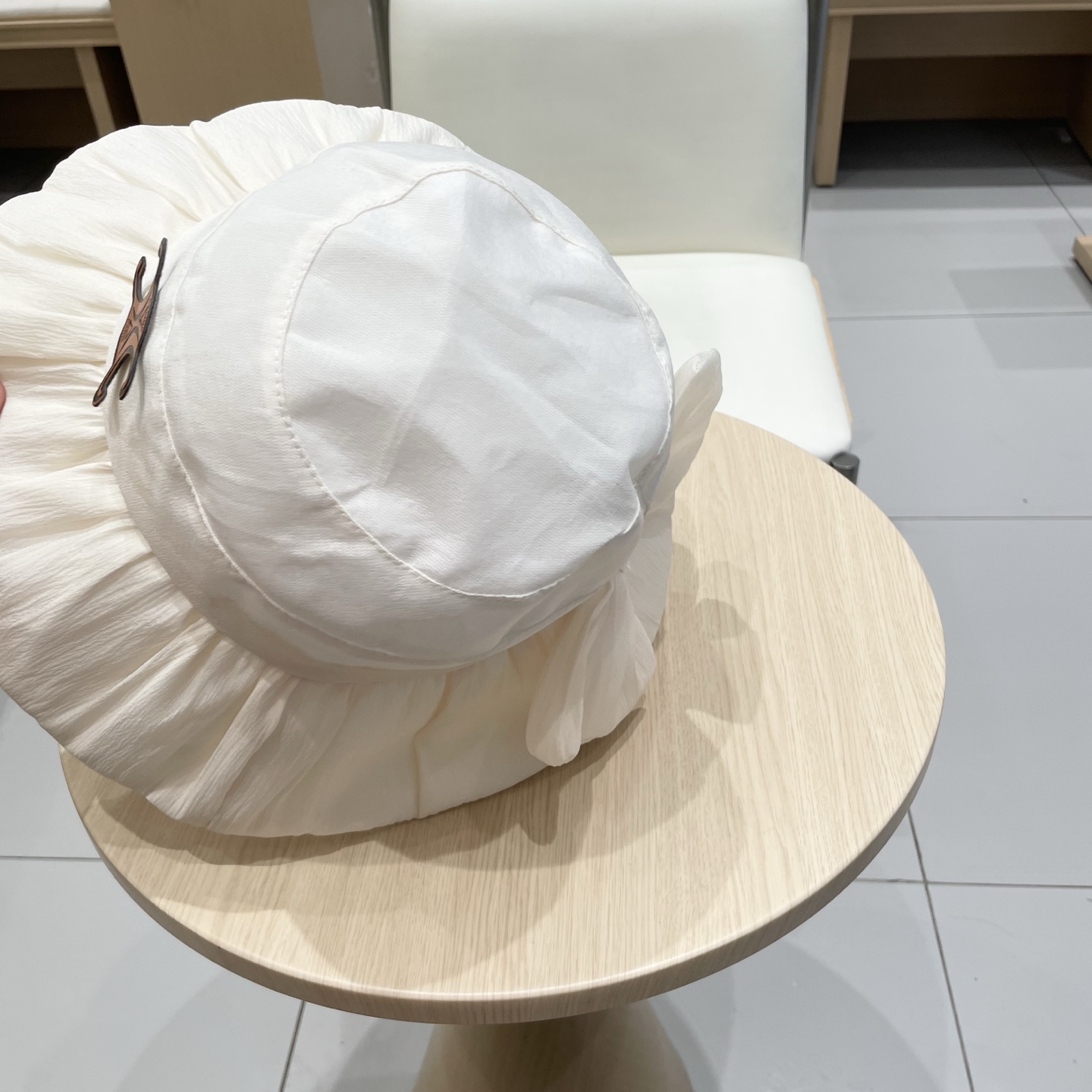  塞琳Celine新款夏季薄款遮阳布帽女户外休闲时尚蝴蝶结渔夫帽大沿遮脸盆帽潮