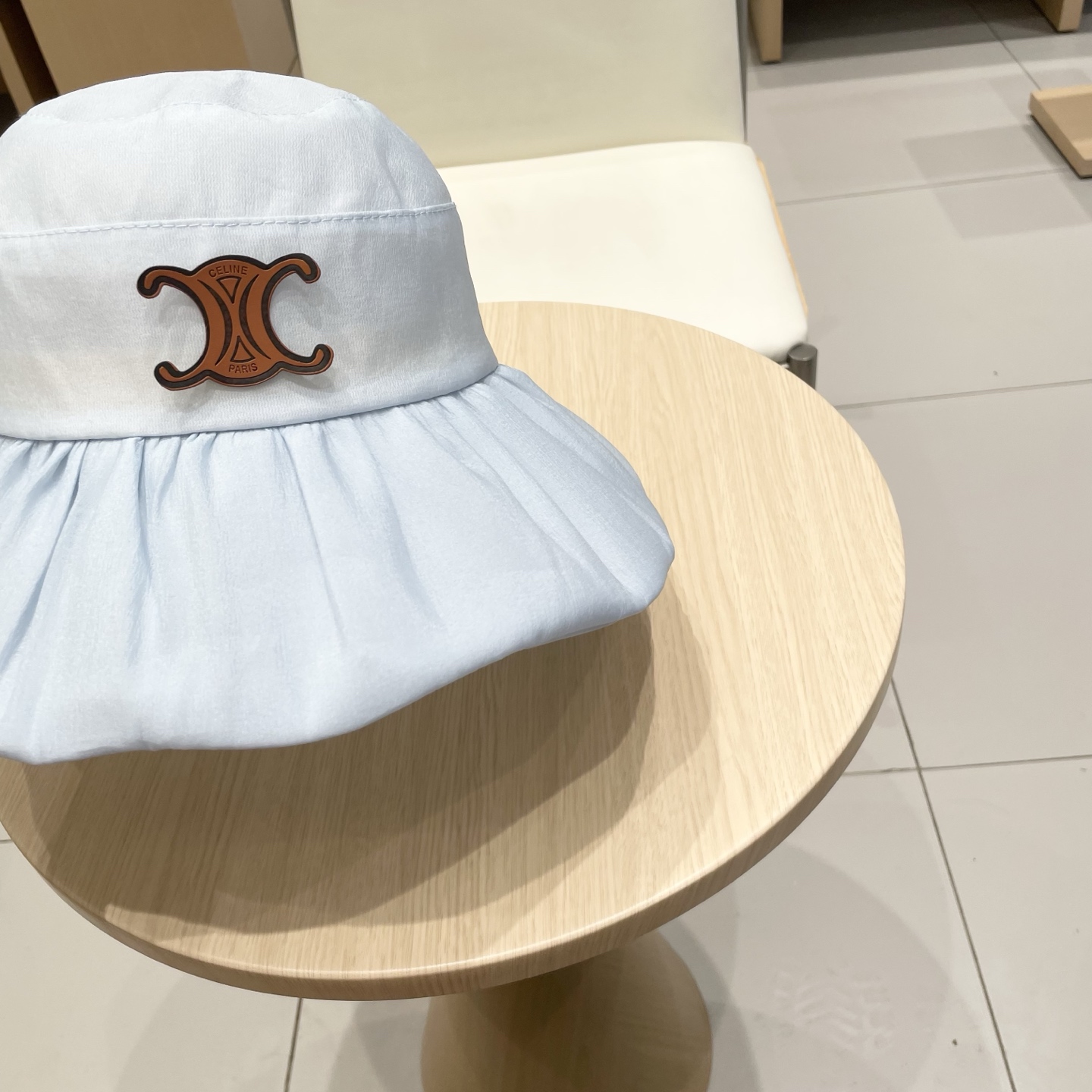  塞琳Celine新款夏季薄款遮阳布帽女户外休闲时尚蝴蝶结渔夫帽大沿遮脸盆帽潮