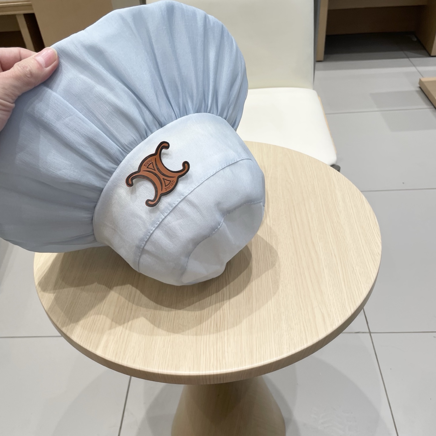  塞琳Celine新款夏季薄款遮阳布帽女户外休闲时尚蝴蝶结渔夫帽大沿遮脸盆帽潮