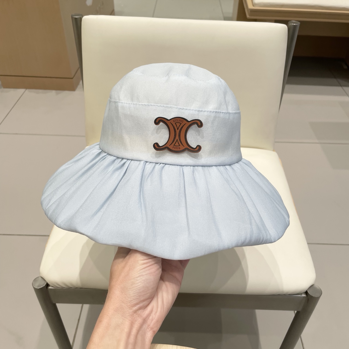  塞琳Celine新款夏季薄款遮阳布帽女户外休闲时尚蝴蝶结渔夫帽大沿遮脸盆帽潮