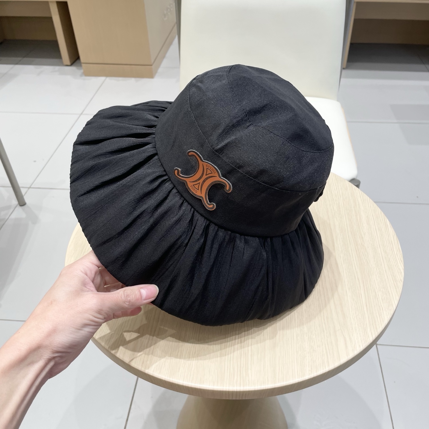  塞琳Celine新款夏季薄款遮阳布帽女户外休闲时尚蝴蝶结渔夫帽大沿遮脸盆帽潮