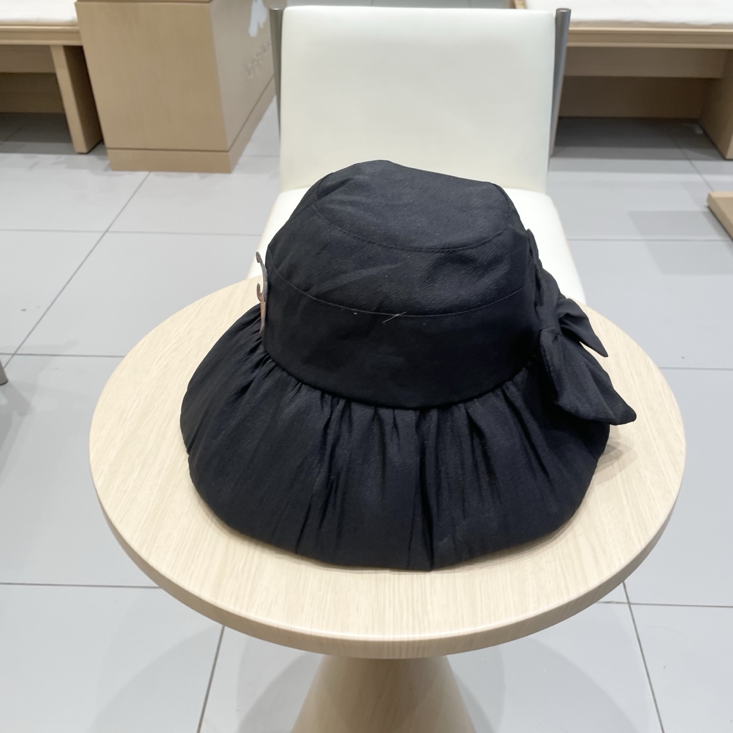  塞琳Celine新款夏季薄款遮阳布帽女户外休闲时尚蝴蝶结渔夫帽大沿遮脸盆帽潮