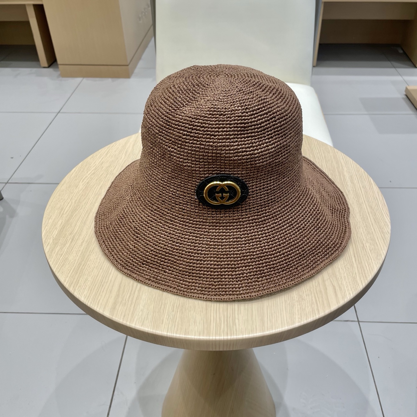   Gucci夏细勾针遮阳帽纯手工细草渔夫帽夏季仙女出游圆顶草帽防晒遮阳帽