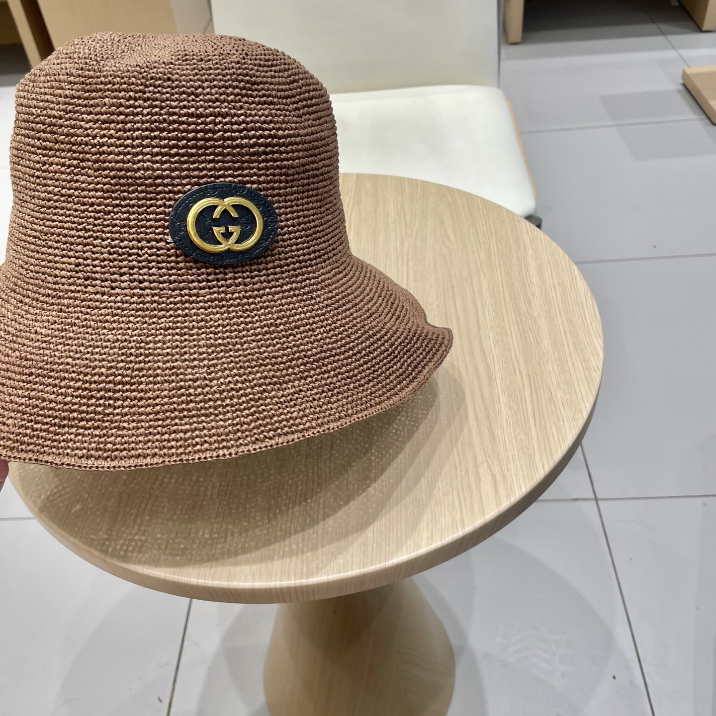   Gucci夏细勾针遮阳帽纯手工细草渔夫帽夏季仙女出游圆顶草帽防晒遮阳帽