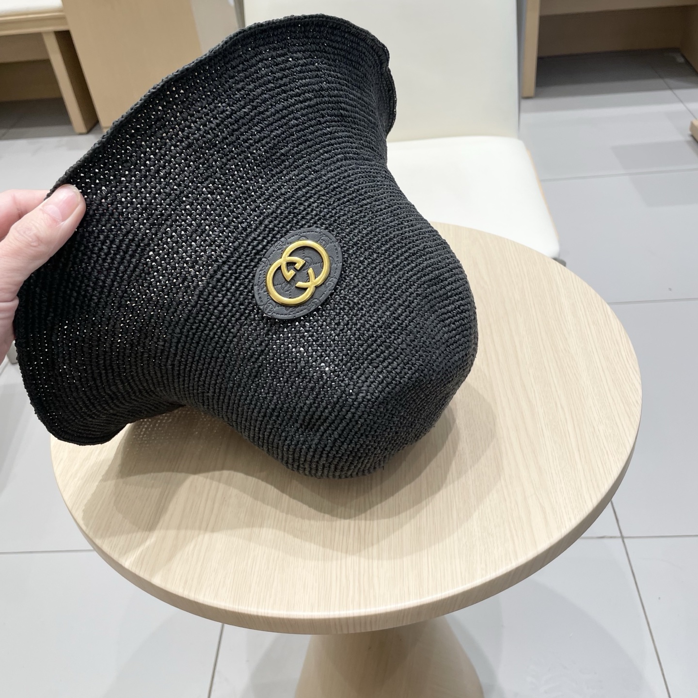   Gucci夏细勾针遮阳帽纯手工细草渔夫帽夏季仙女出游圆顶草帽防晒遮阳帽