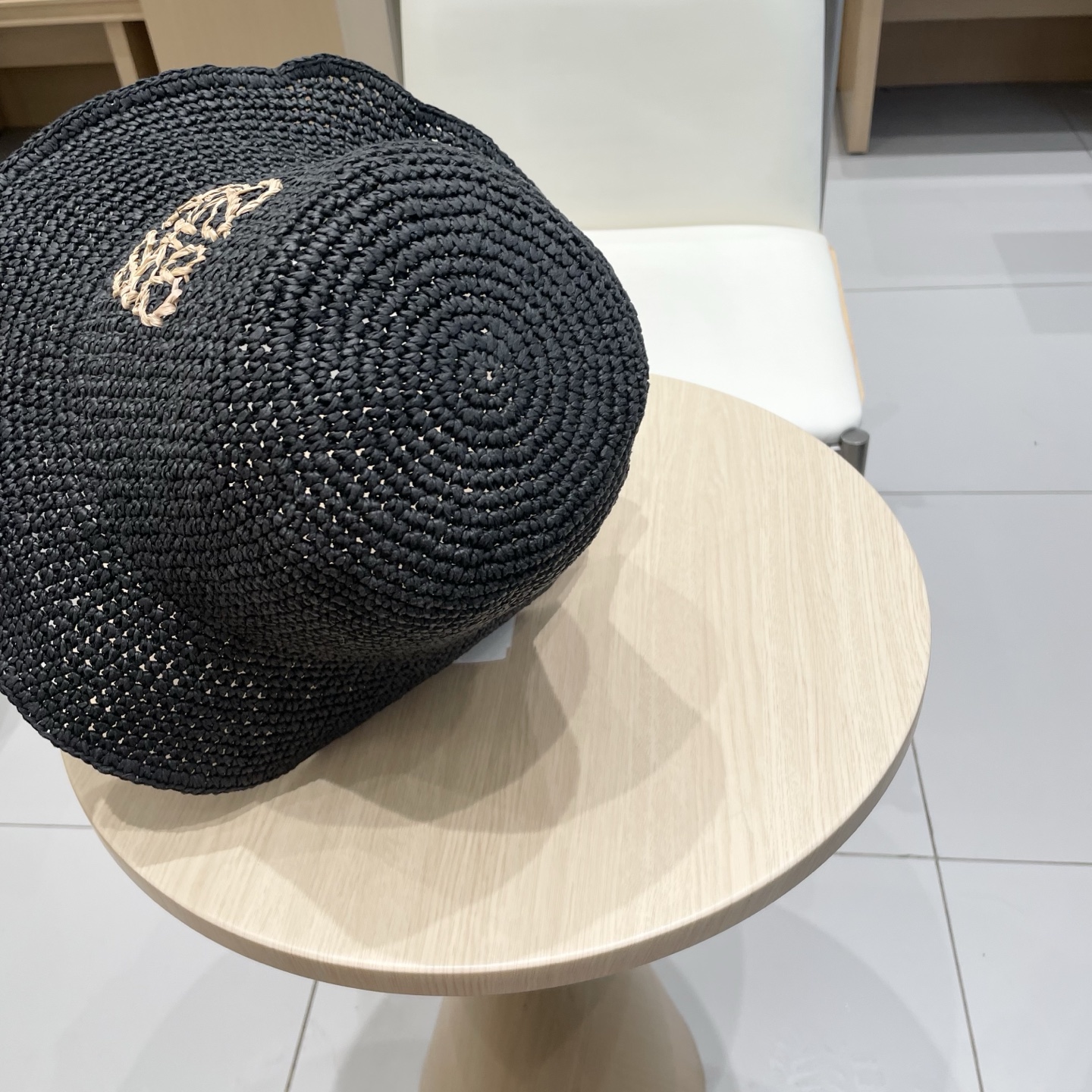  罗意威 2025新款时尚百搭草编渔夫帽女字母刺绣休闲遮阳帽显脸小盆帽