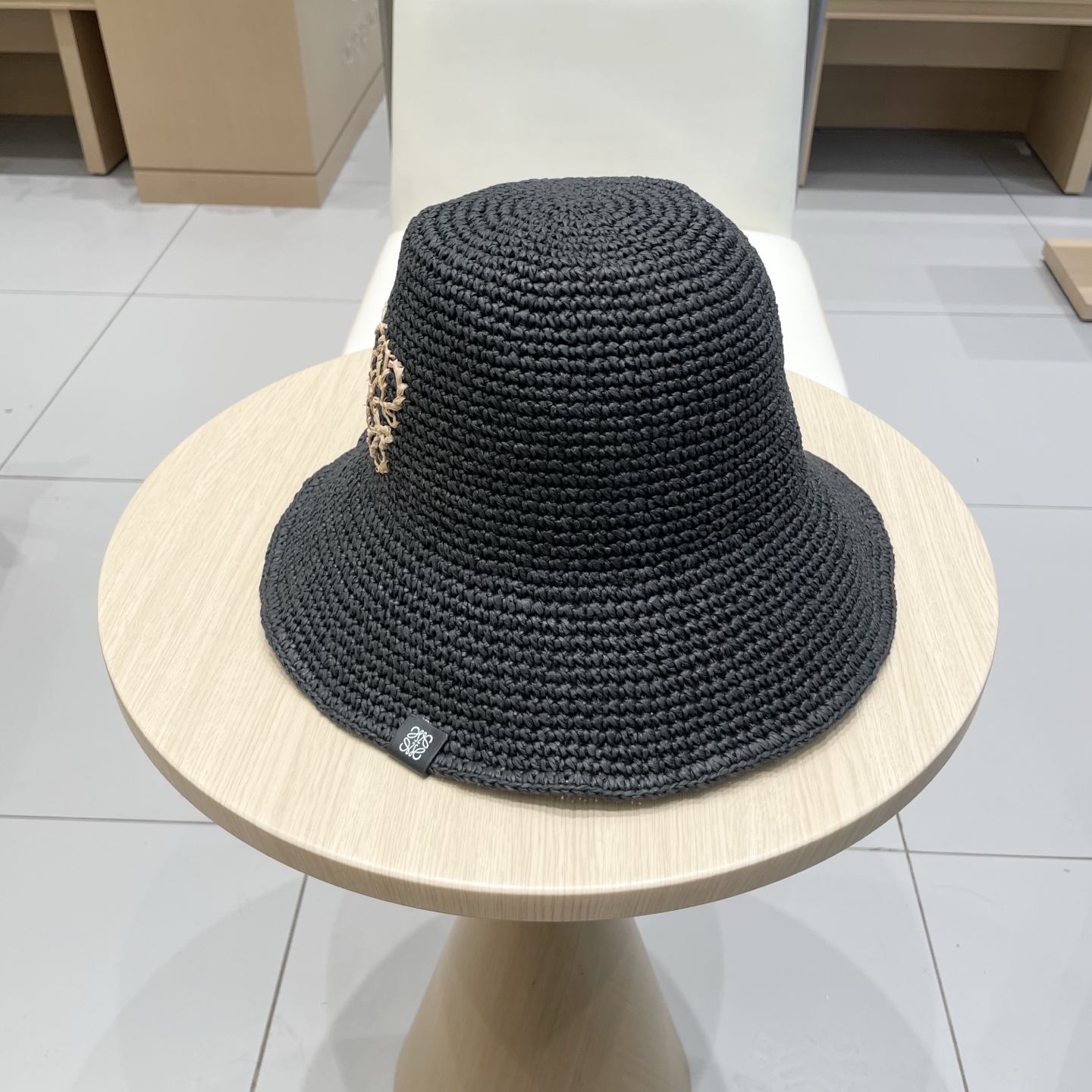  罗意威 2025新款时尚百搭草编渔夫帽女字母刺绣休闲遮阳帽显脸小盆帽