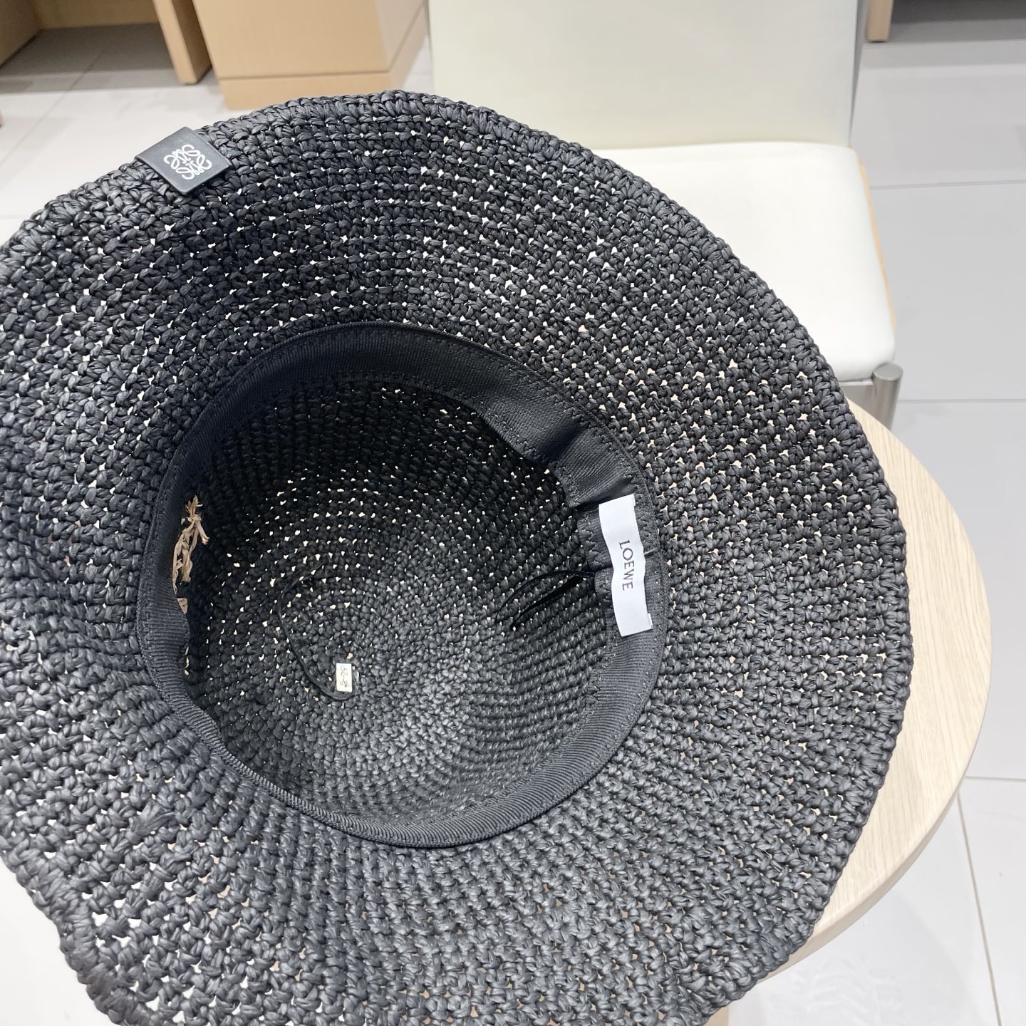  罗意威 2025新款时尚百搭草编渔夫帽女字母刺绣休闲遮阳帽显脸小盆帽