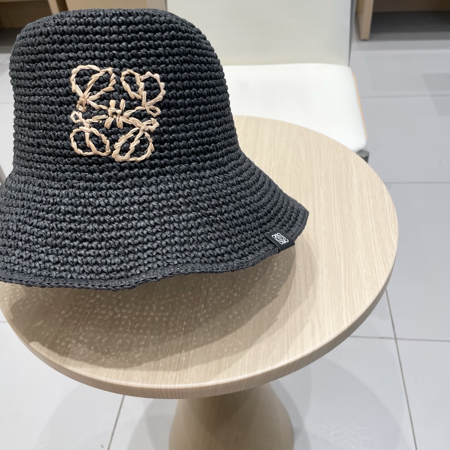  罗意威 2025新款时尚百搭草编渔夫帽女字母刺绣休闲遮阳帽显脸小盆帽