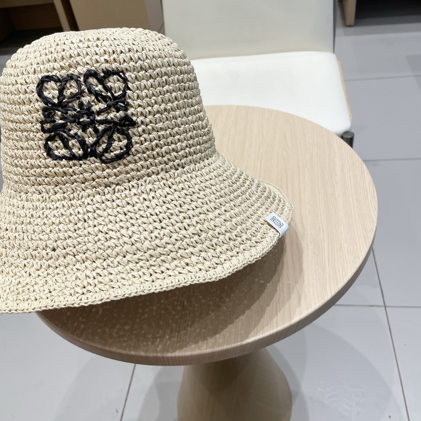  罗意威 2025新款时尚百搭草编渔夫帽女字母刺绣休闲遮阳帽显脸小盆帽