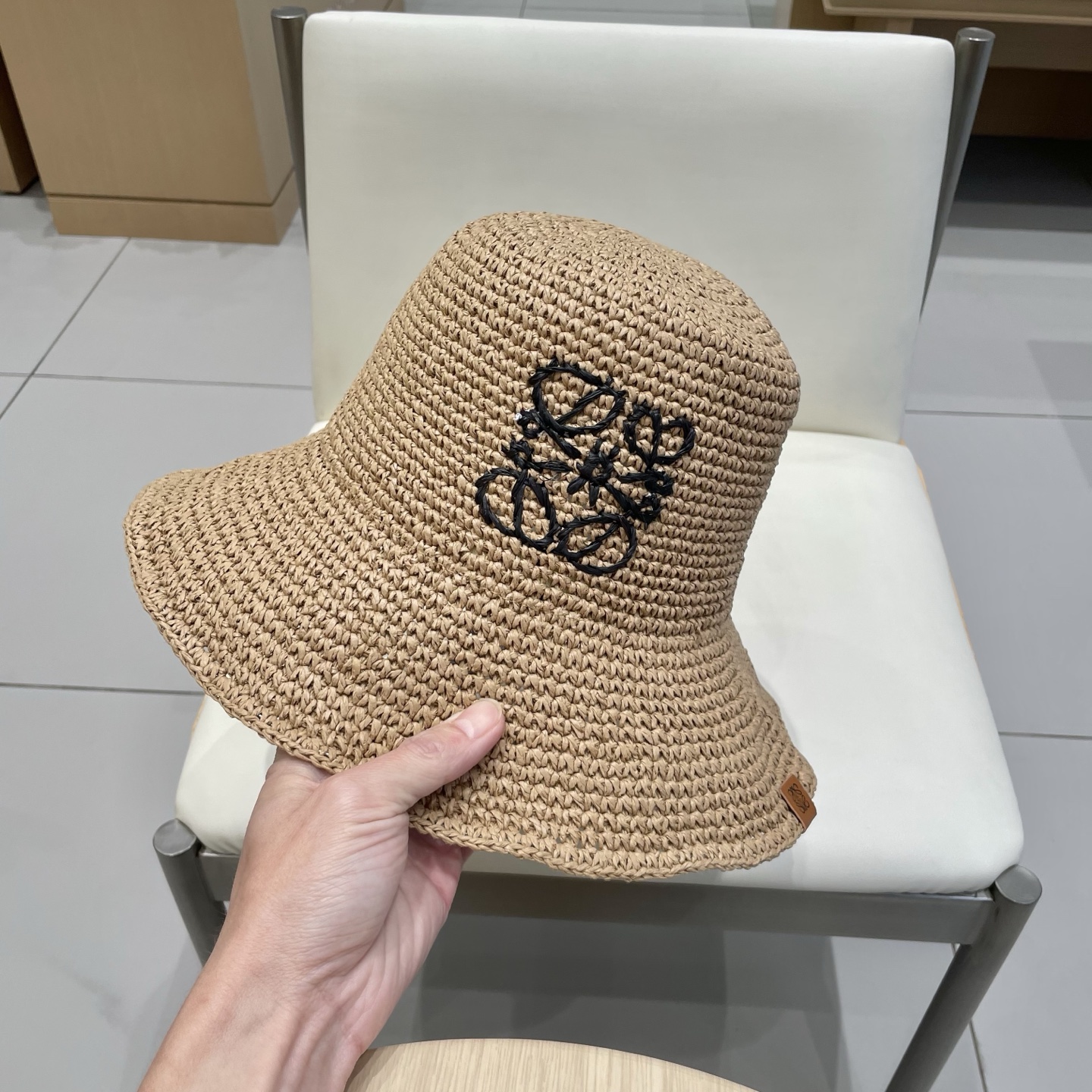  罗意威 2025新款时尚百搭草编渔夫帽女字母刺绣休闲遮阳帽显脸小盆帽