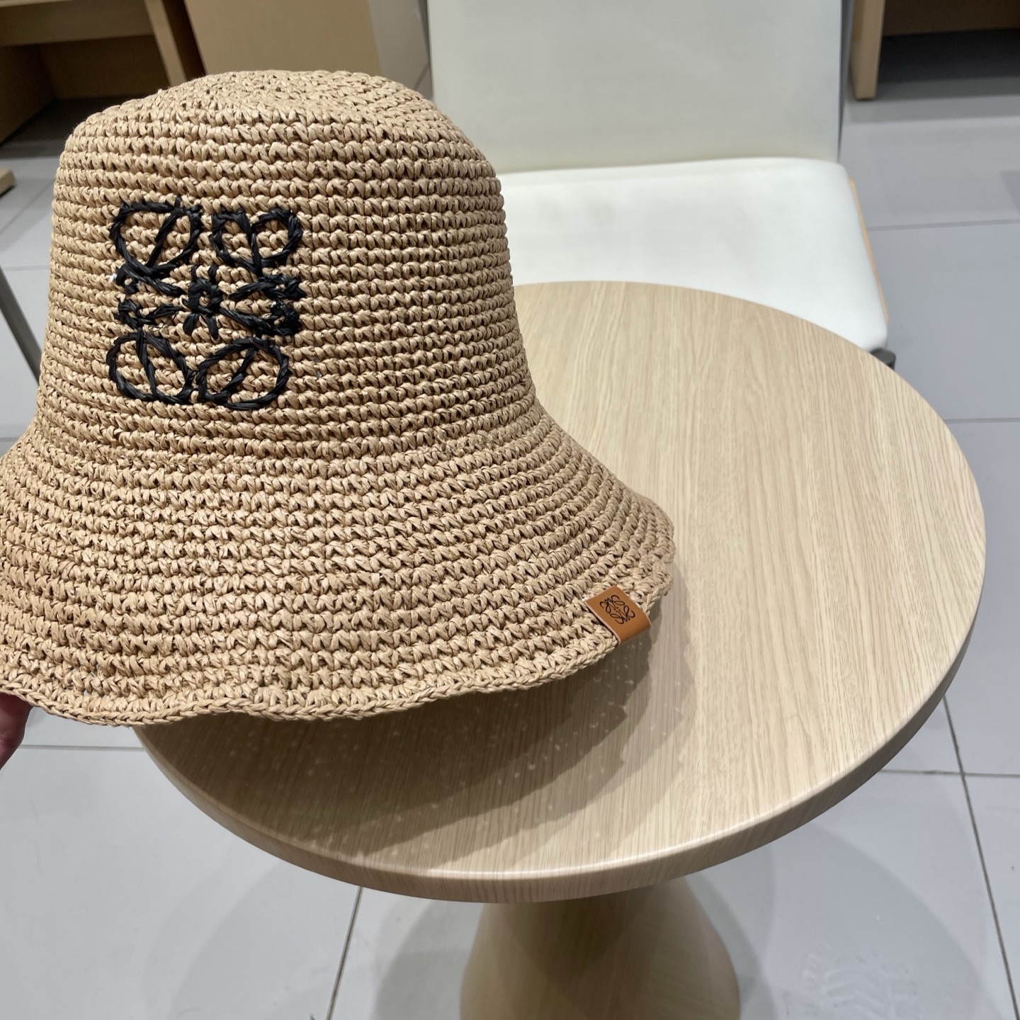  罗意威 2025新款时尚百搭草编渔夫帽女字母刺绣休闲遮阳帽显脸小盆帽