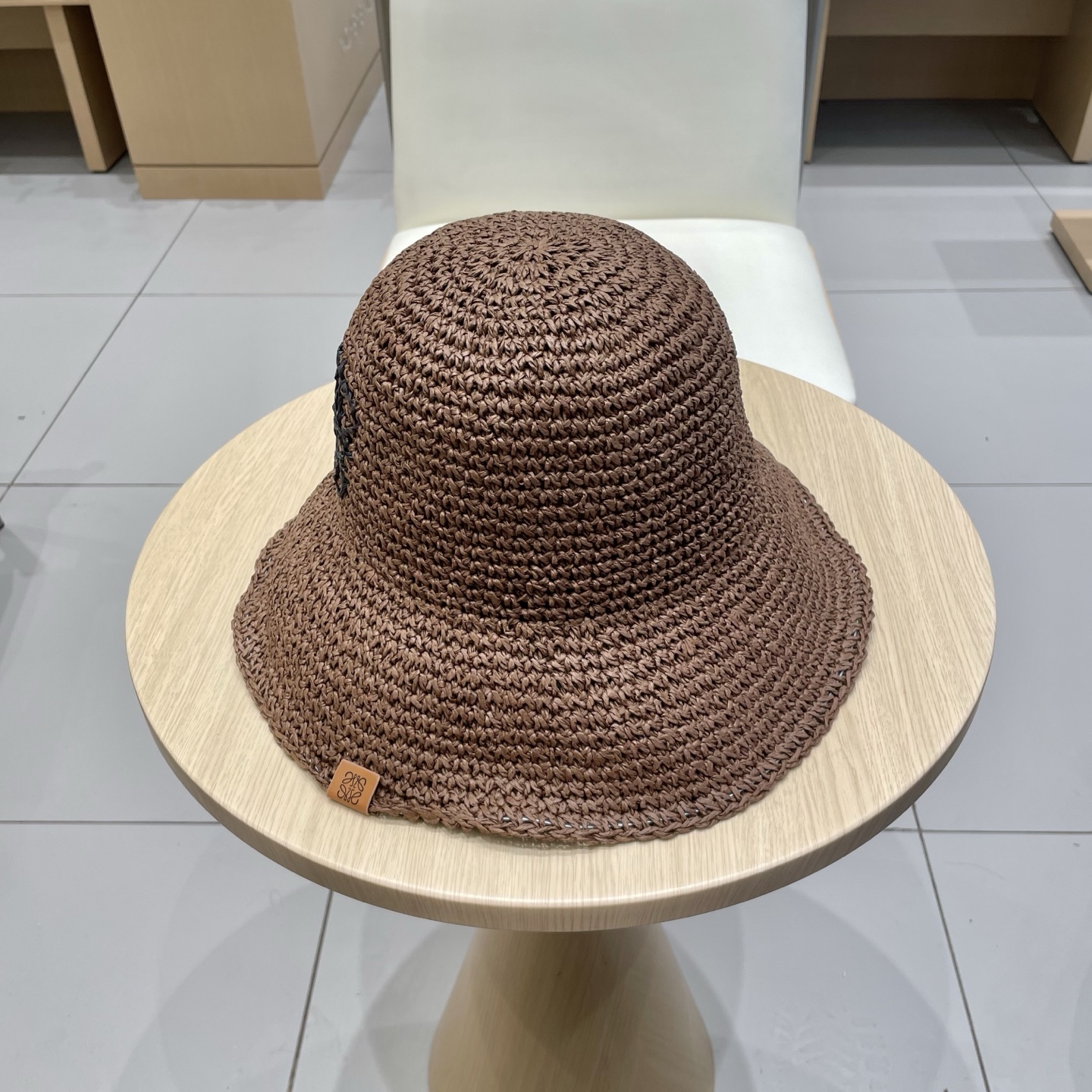  罗意威 2025新款时尚百搭草编渔夫帽女字母刺绣休闲遮阳帽显脸小盆帽