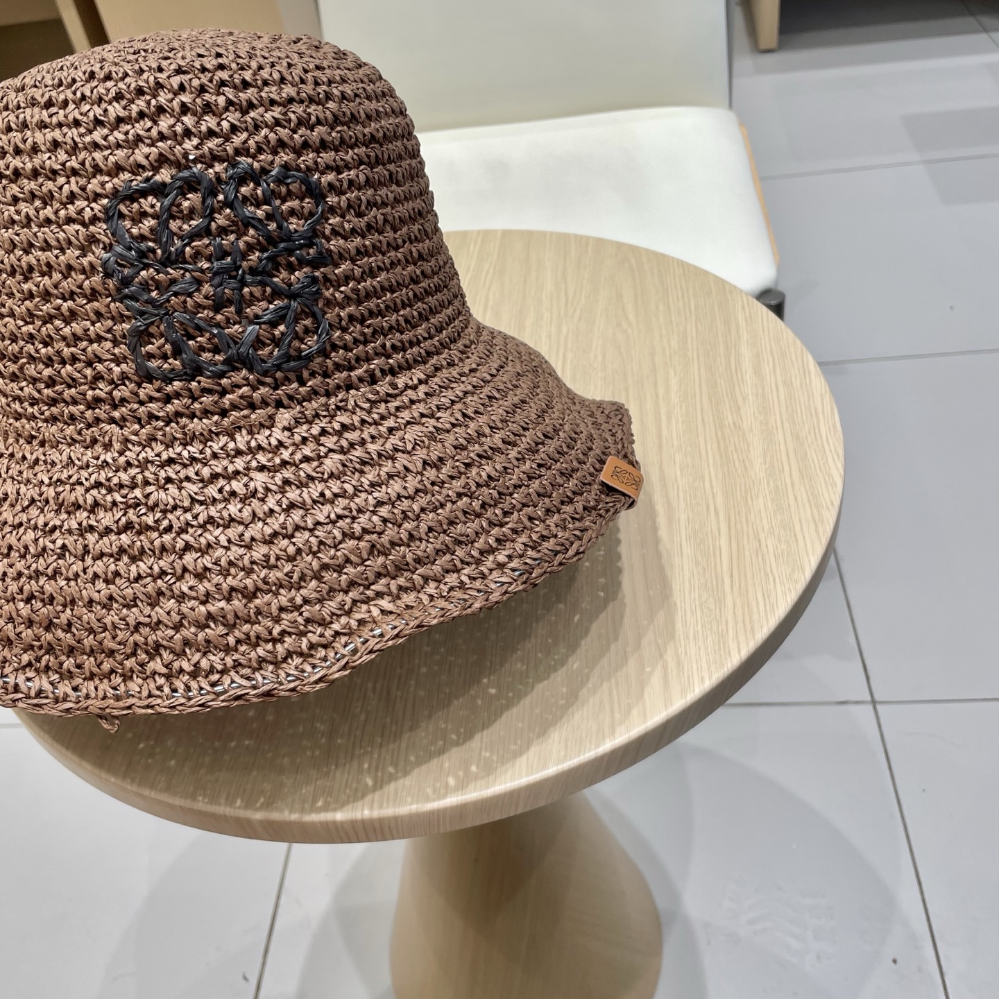  罗意威 2025新款时尚百搭草编渔夫帽女字母刺绣休闲遮阳帽显脸小盆帽