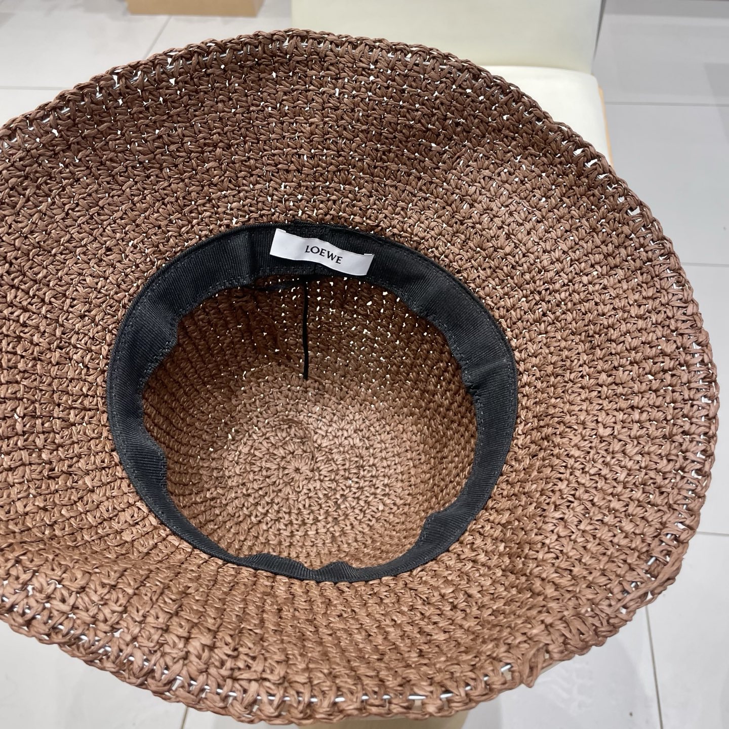  罗意威 2025新款时尚百搭草编渔夫帽女字母刺绣休闲遮阳帽显脸小盆帽