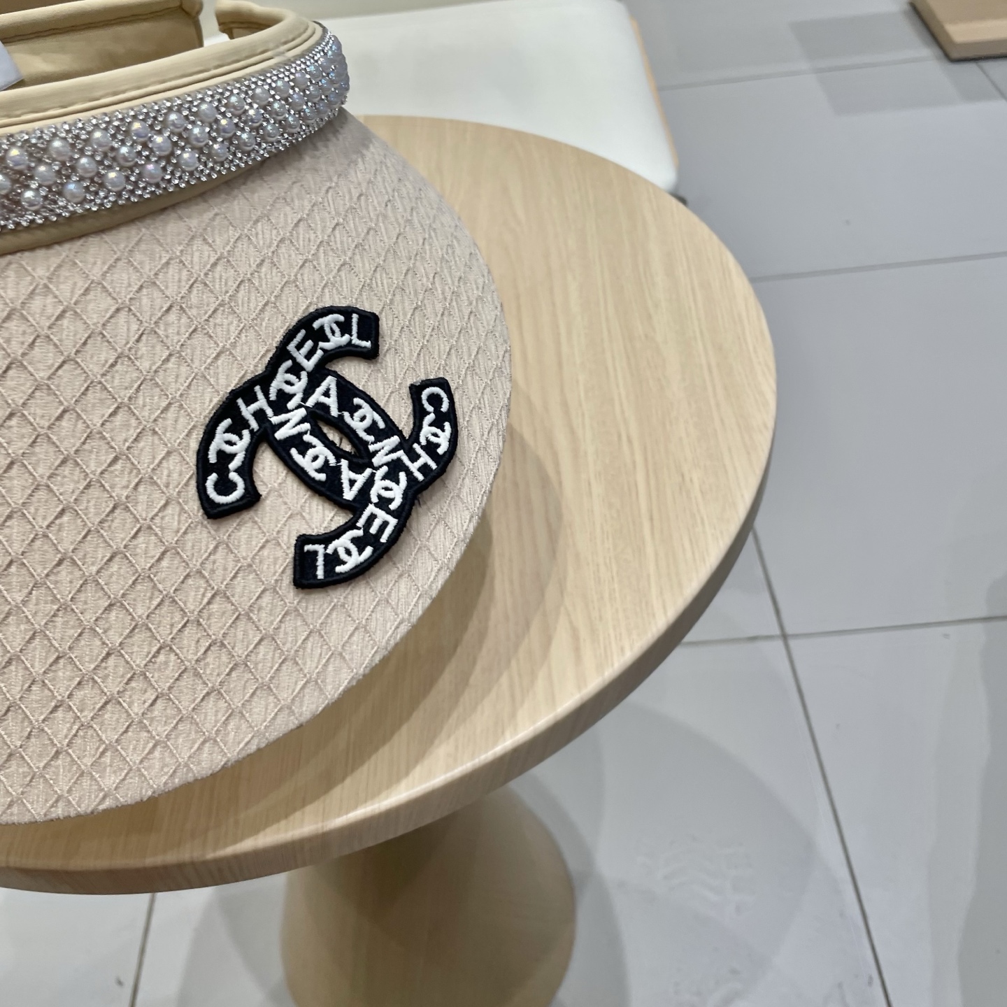  Chanel2025新款夏季防晒空顶帽女珍珠水钻帽子双层大帽檐防紫外线太阳帽