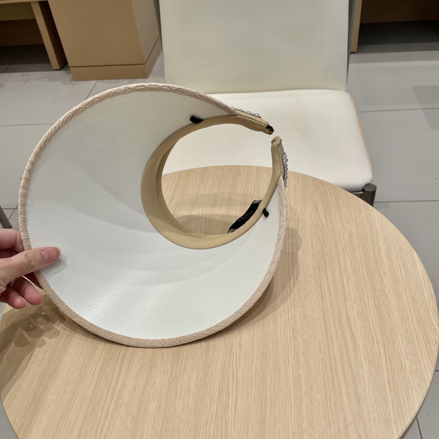  Chanel2025新款夏季防晒空顶帽女珍珠水钻帽子双层大帽檐防紫外线太阳帽