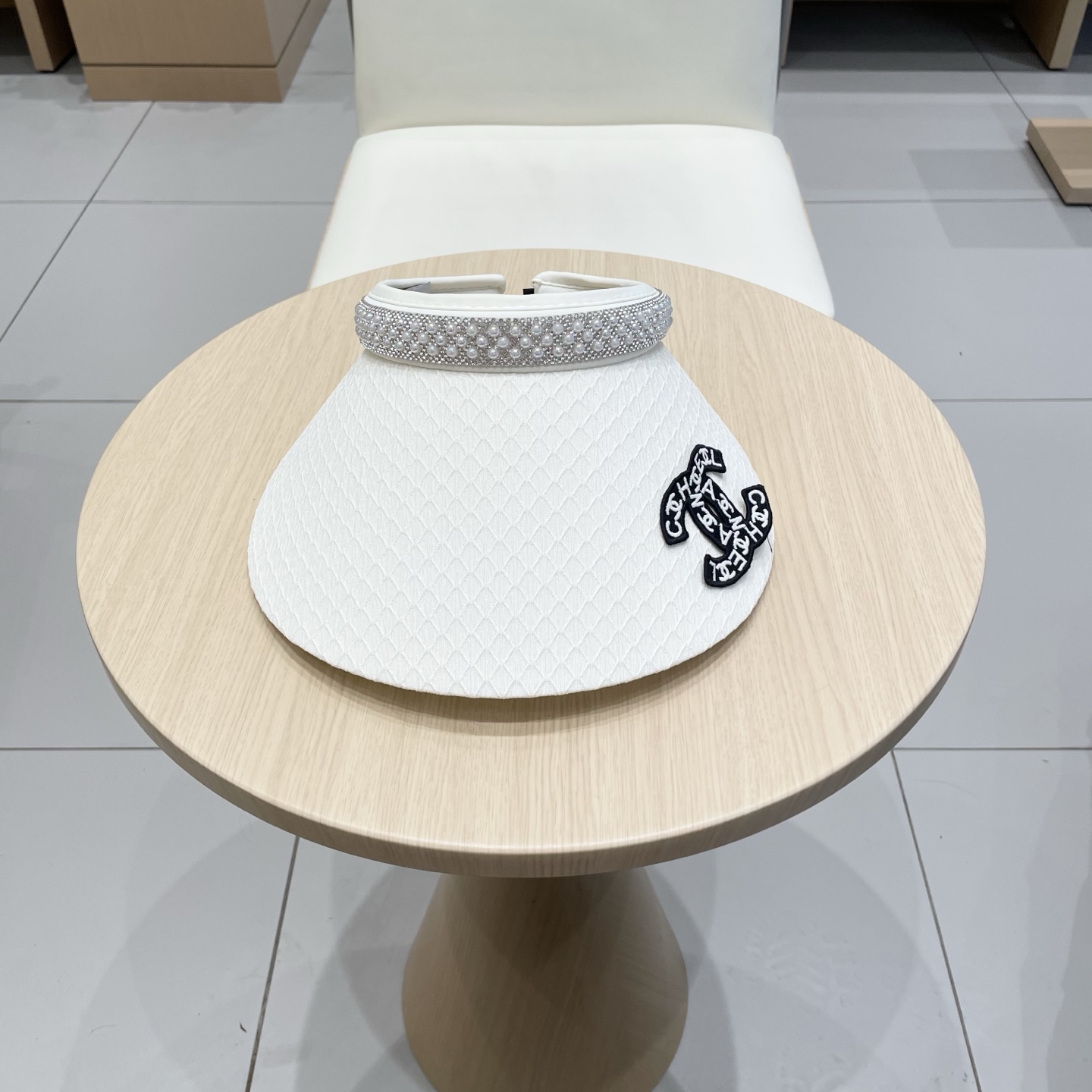  Chanel2025新款夏季防晒空顶帽女珍珠水钻帽子双层大帽檐防紫外线太阳帽