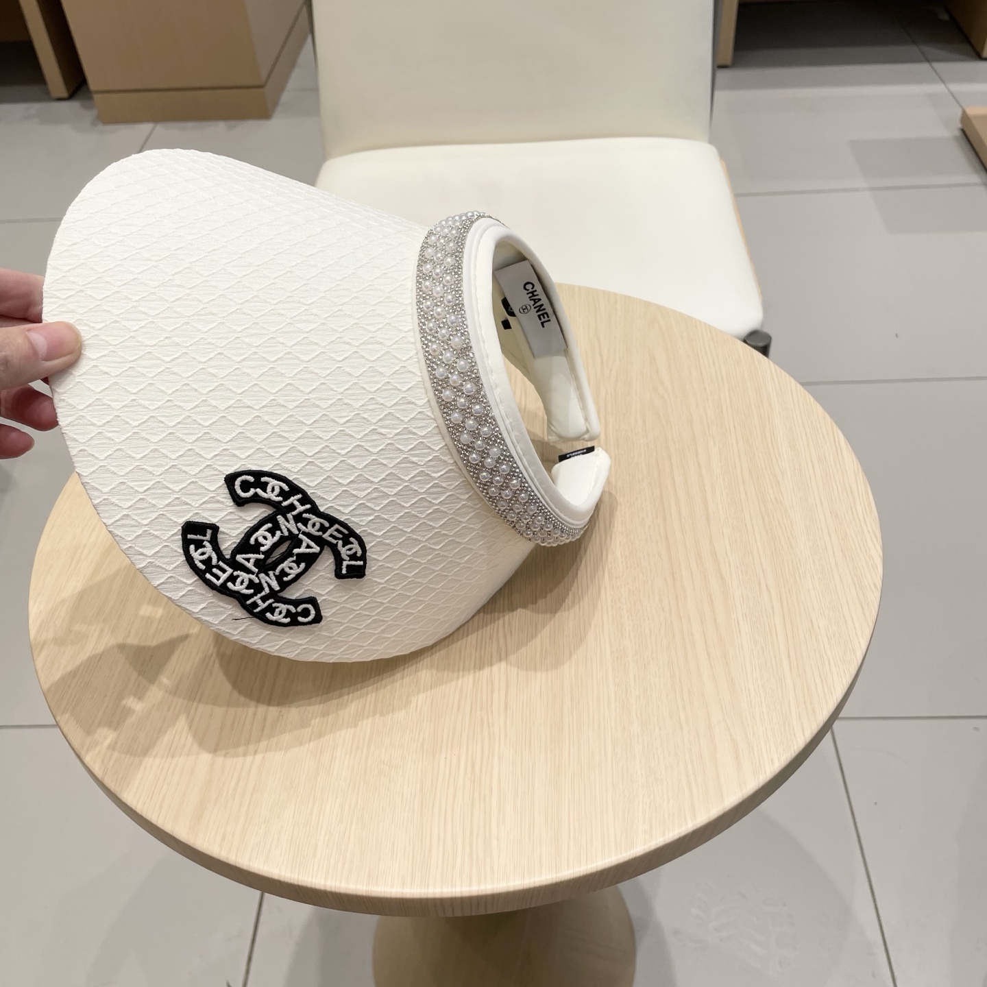  Chanel2025新款夏季防晒空顶帽女珍珠水钻帽子双层大帽檐防紫外线太阳帽