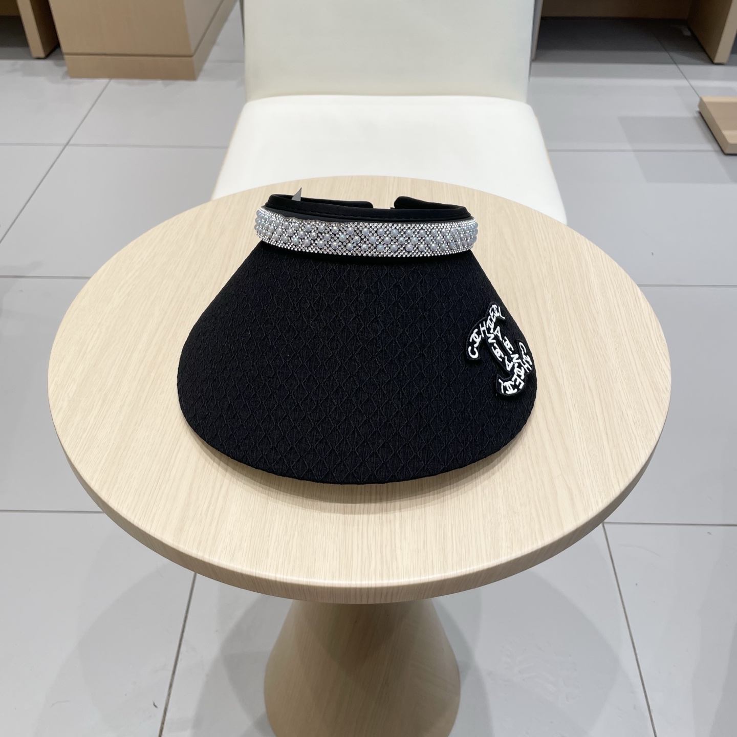 NO:352775,Chanel2025 new summer sun protection air top hat for women pearl rhinestone hat double layer large hat brim UV sun hat hat straw hat fisherman hat baseball hat, hat, chanel, espadrilles, hatsChanel2025新款夏季防晒空顶帽女珍珠水钻帽子双层大帽檐防紫外线太阳帽帽子草帽渔夫帽棒球帽,帽子,chanel,espadrilles,hats,hat