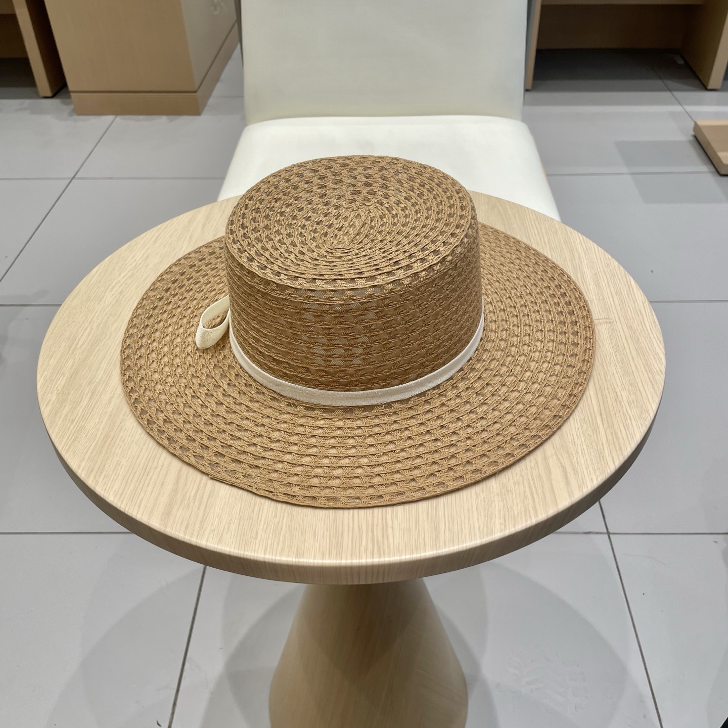  lv路易威登平顶草帽女夏季海边沙滩度假草编遮阳防晒帽子法式复古大头围礼帽