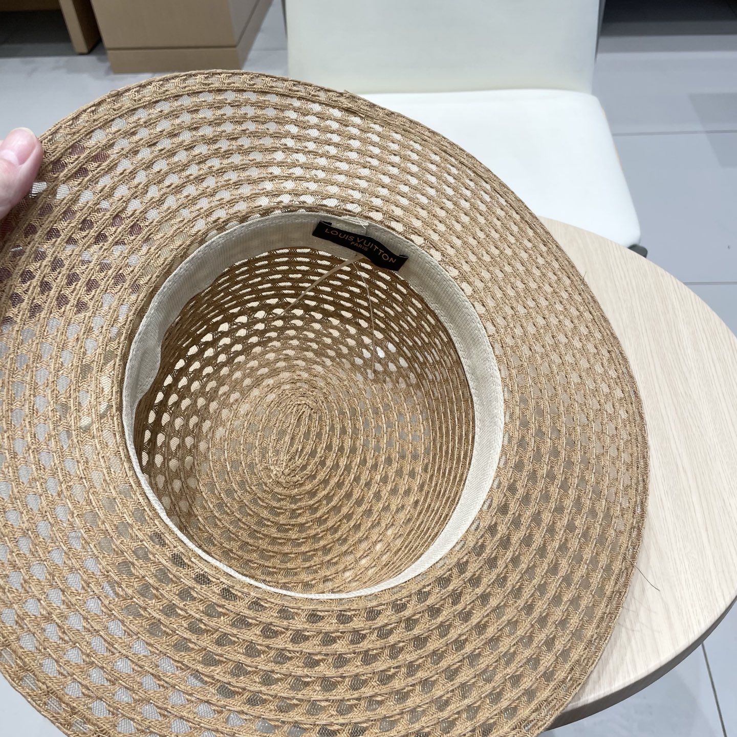  lv路易威登平顶草帽女夏季海边沙滩度假草编遮阳防晒帽子法式复古大头围礼帽